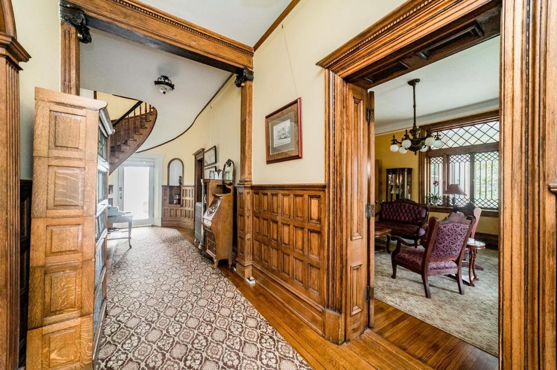 One Of These Nights - King Sized Bed - Sleeps 2 Hotel Lynchburg Exterior photo
